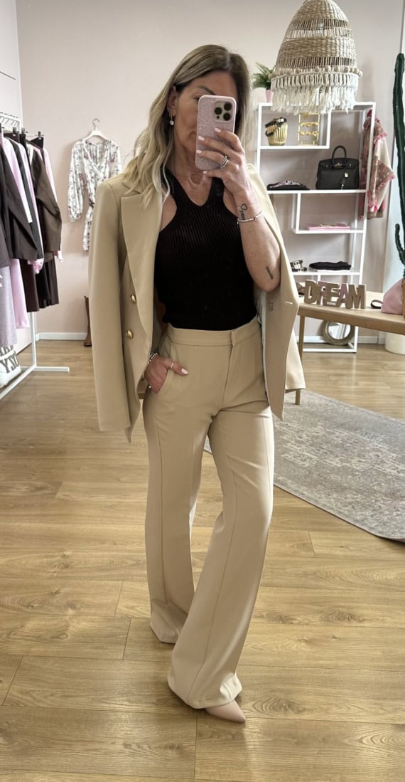 Pantaloni a zampa beige - immagine 5