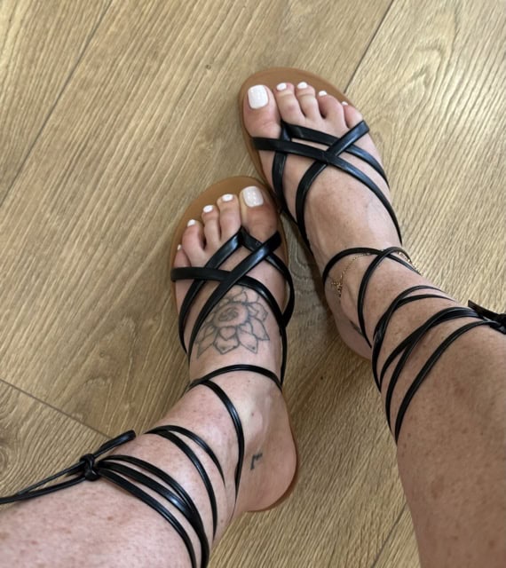 Sandaletti neri in pelle - immagine 3