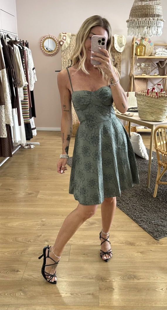abitino in cotone ricamato - immagine 7