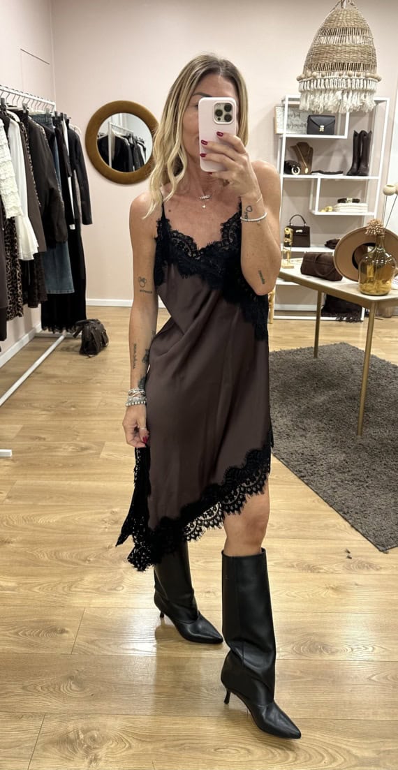 Sottoveste a punta con pizzo haveone - immagine 4
