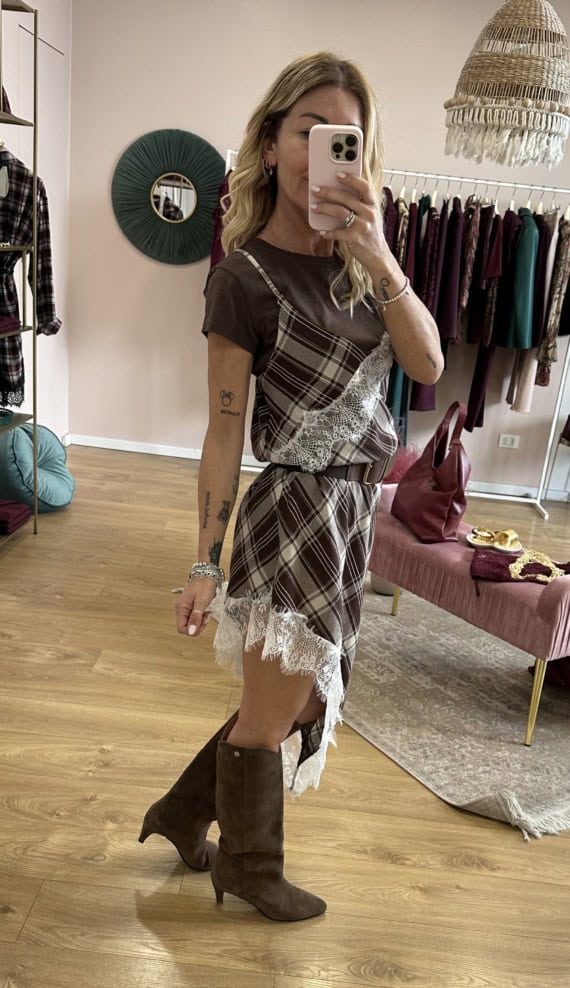 Sottoveste a quadri con pizzo - immagine 5