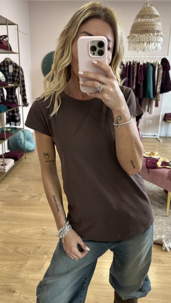 T-shirt basic cioccolato - immagine 2