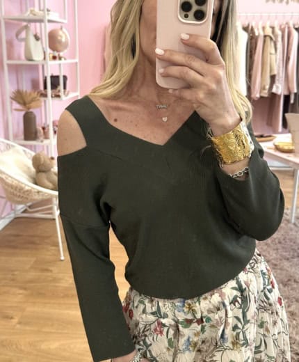 maglione spalle scoperte