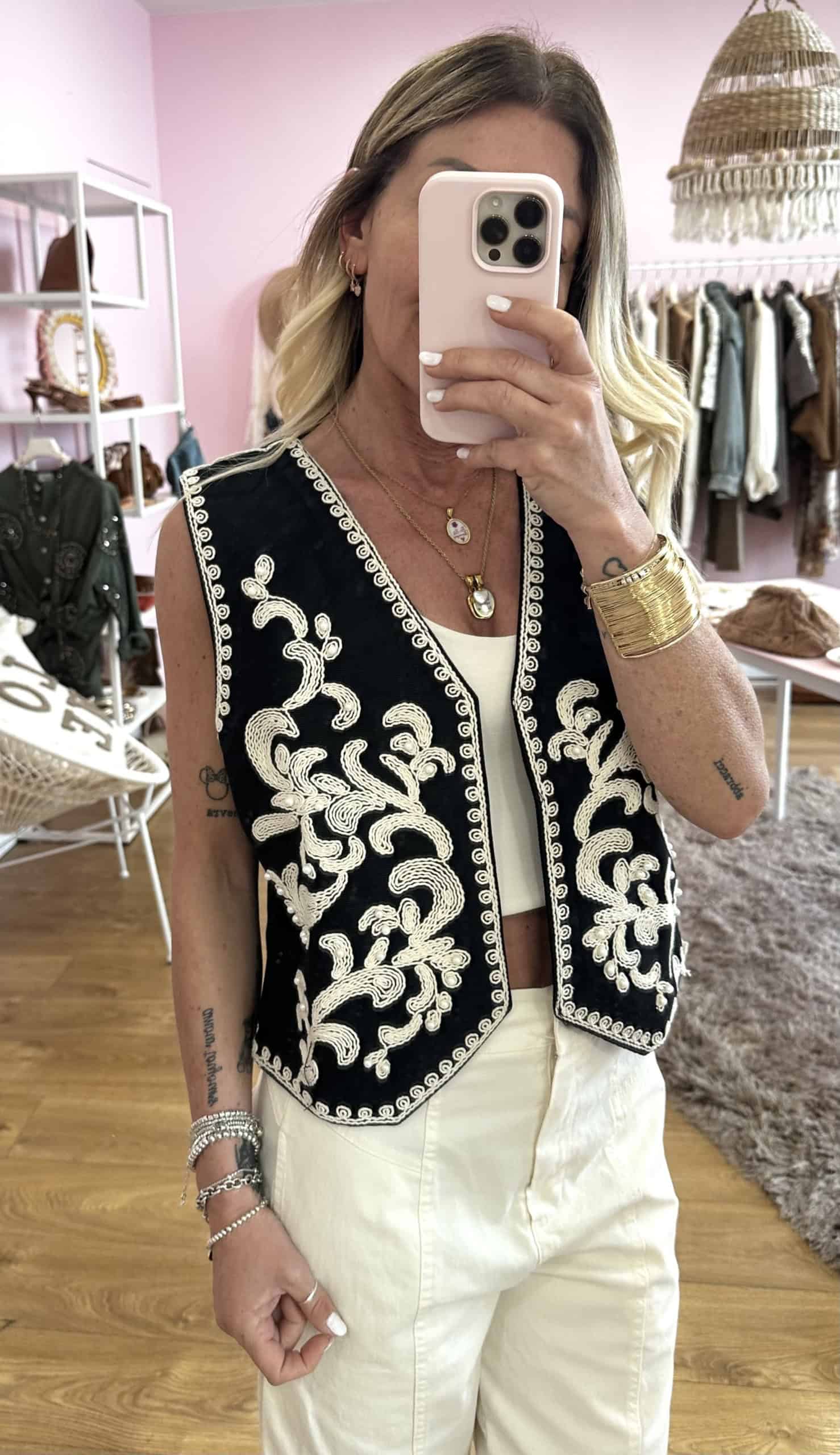 gilet con ricami - immagine 3