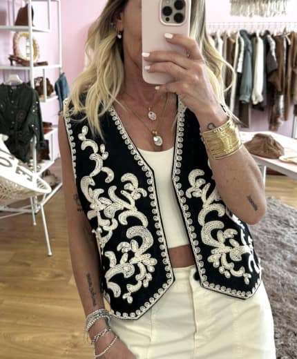 gilet con ricami