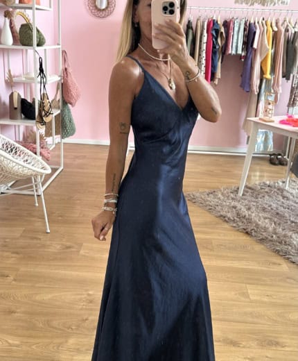 Abito svasato in satin