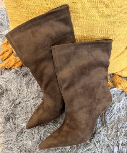 Stivaletto eco camoscio largo cognac
