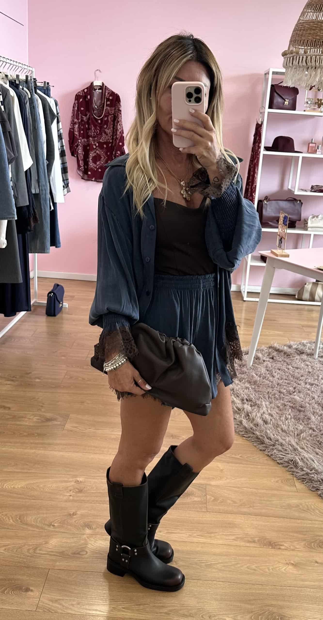 shorts con pizzo blu - immagine 5