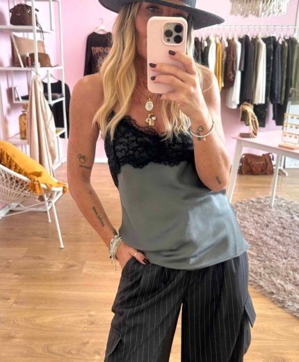 top piombo con pizzo vicolo