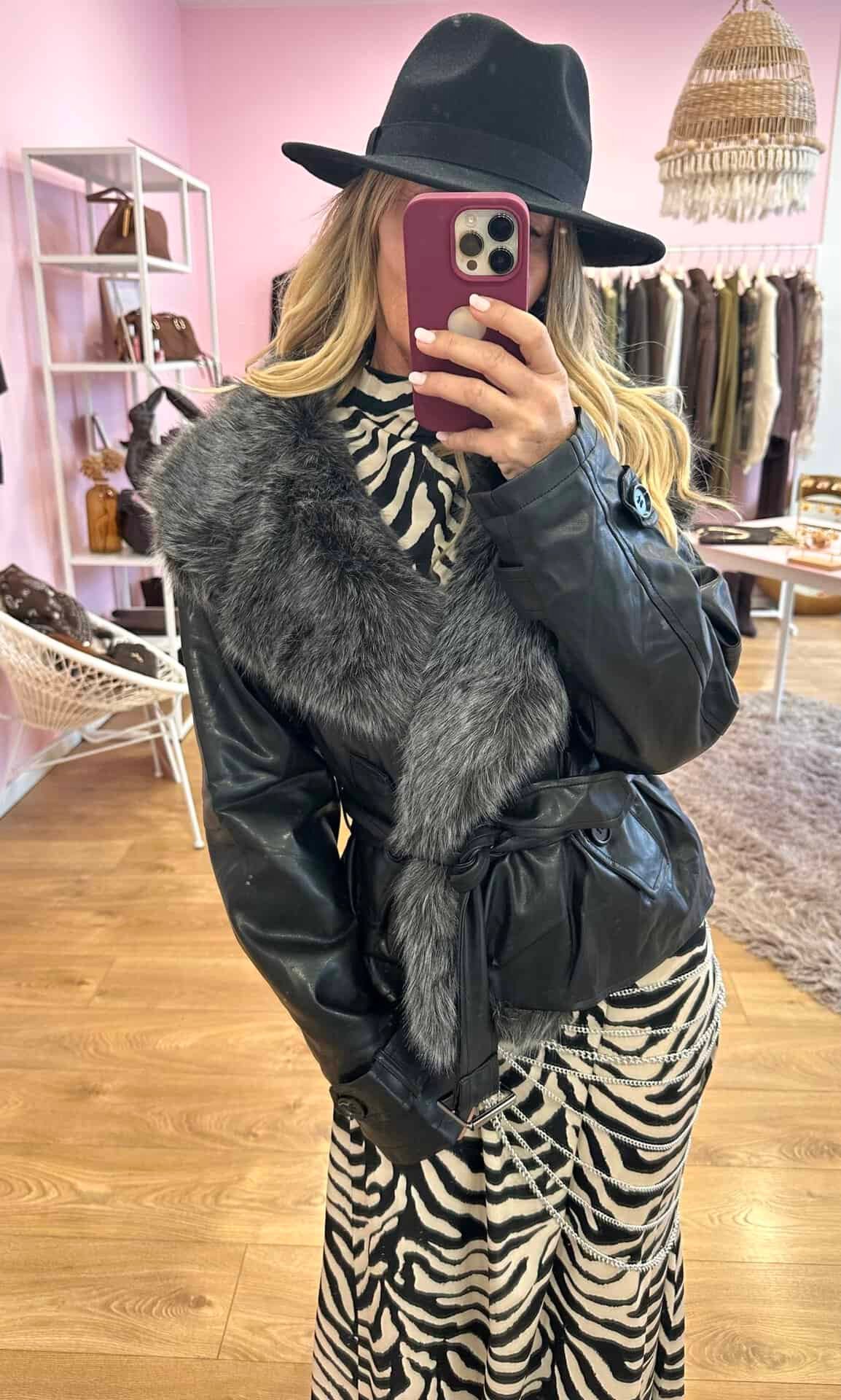 giubbin eco pelle con collo in pelo - immagine 2